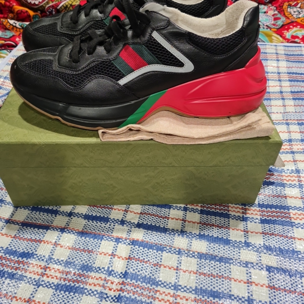 Gucci Black and Red Men's Sneakers